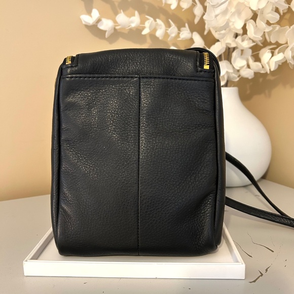 Like New HOBO Fern Crossbody Bag in Black Pebbled Leather with Brass Pulls - Picture 5 of 15
